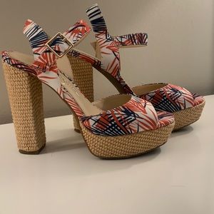 Jessica Simpson pumps